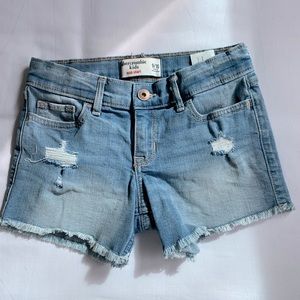 Abercrombie Girls denim midi shorts size 9/10